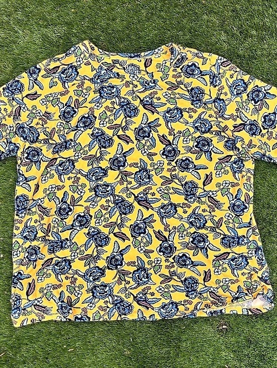 d&co Tops - d&co. Floral Short Sleeve Tee Yellow & Blue Size 3X Like New